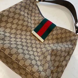 Authentic gucci shoulder bag